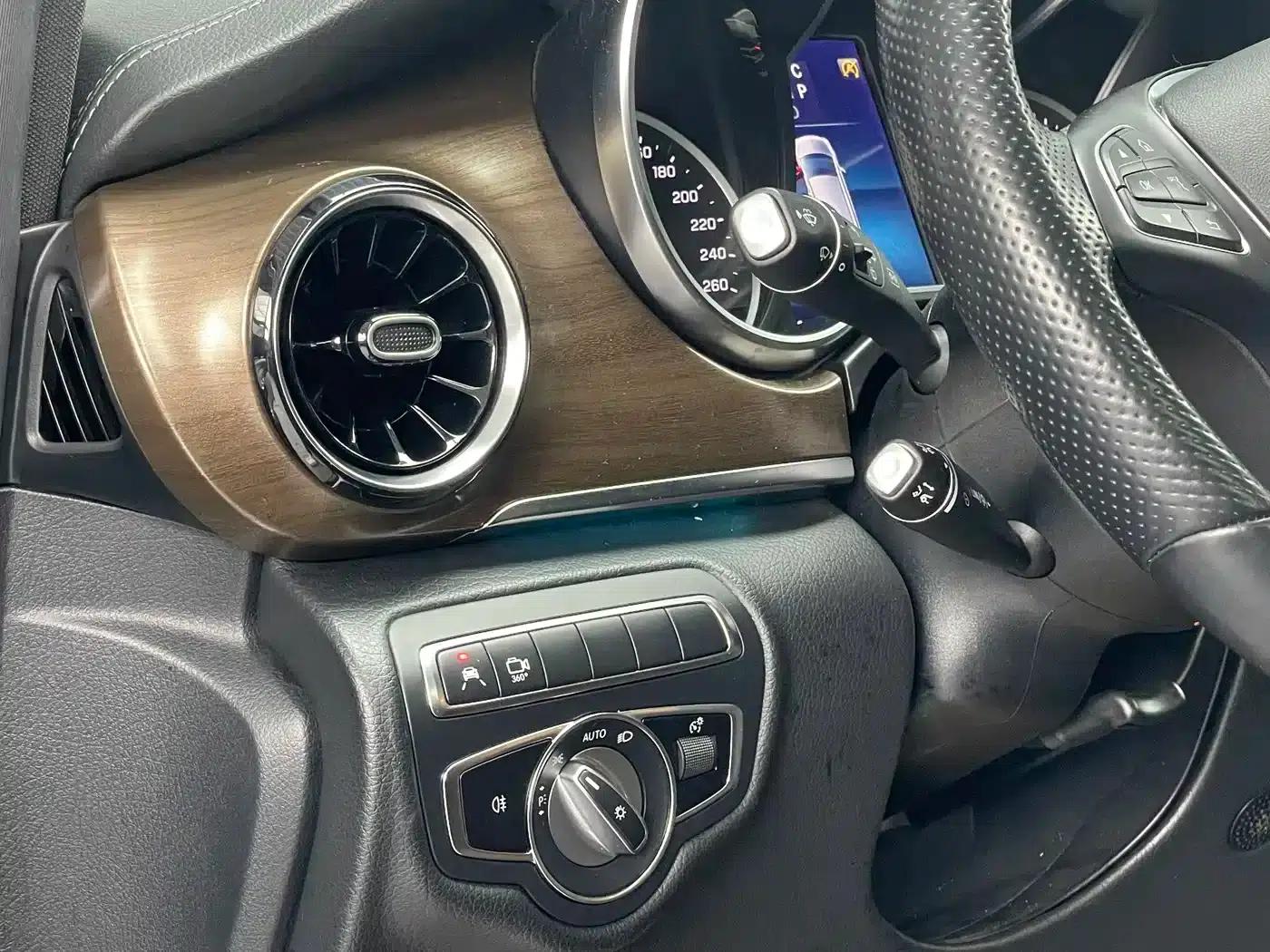 Mercedes-Benz V-Class 2020 V 260 Premium Edition — миниатюра 10