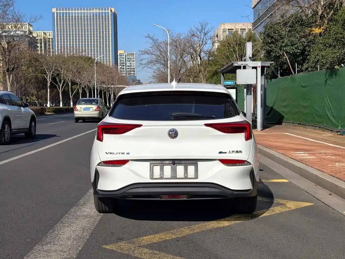 Buick Velite 6 2022 Plug-in Hybrid Connected Fashion Edition — миниатюра 6
