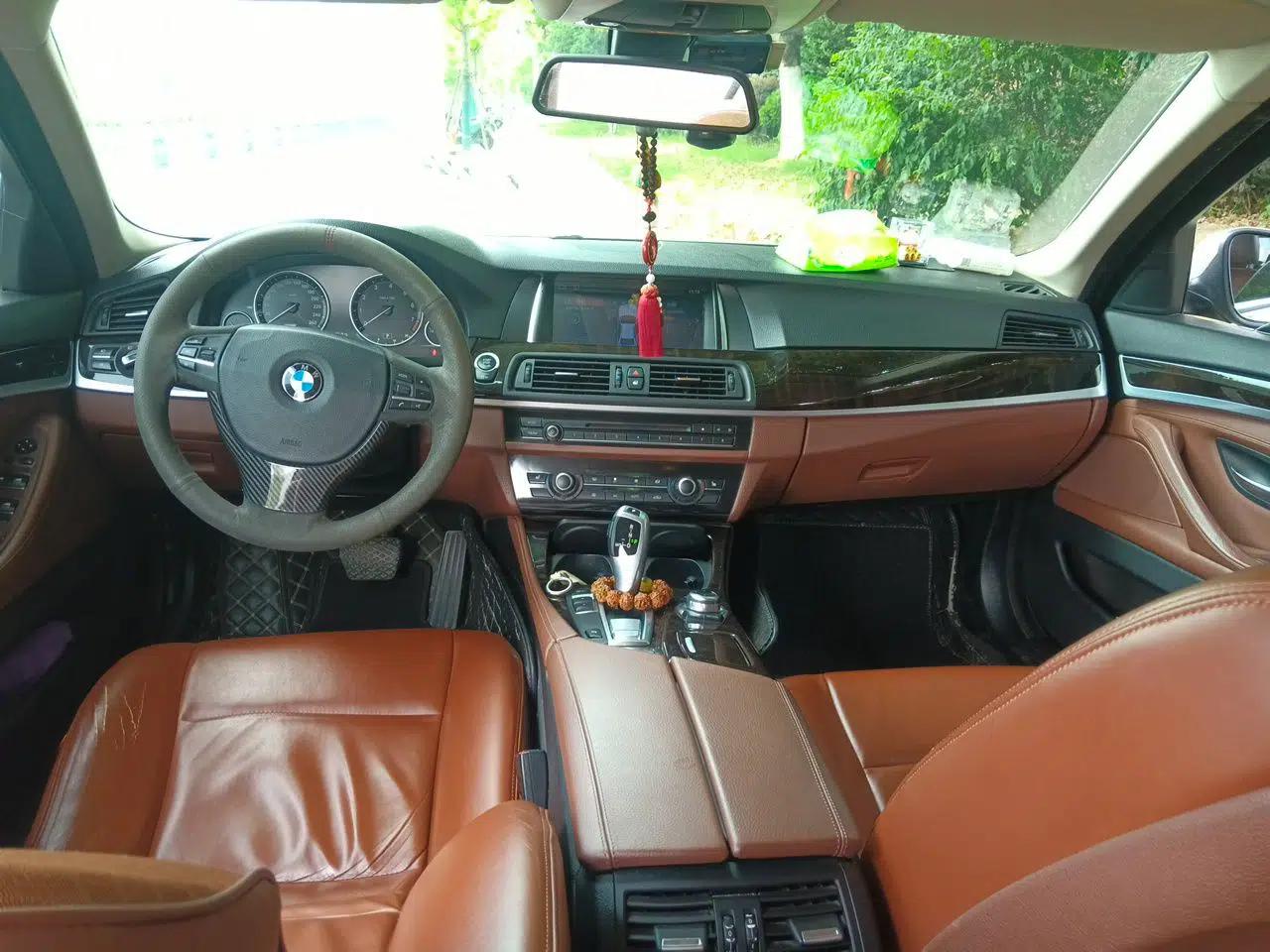 BMW 5 Series 2014 525Li Leading Model — миниатюра 9