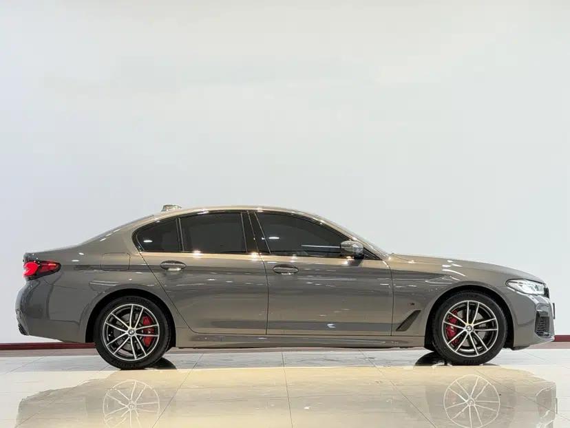 BMW 5 Series 2022 Restyled 525i M Sport Package — миниатюра 4