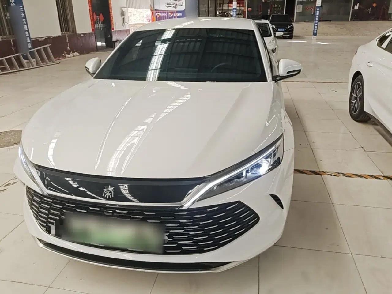 BYD Qin L 2024 DM-i 80KM Leading Model — миниатюра 2
