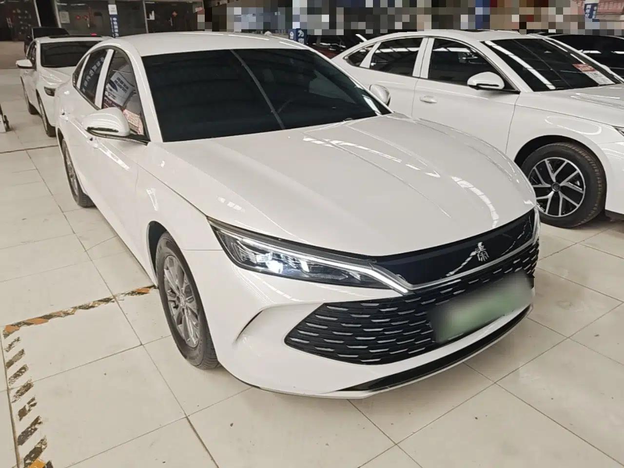BYD Qin L 2024 DM-i 80KM Leading Model — миниатюра 3
