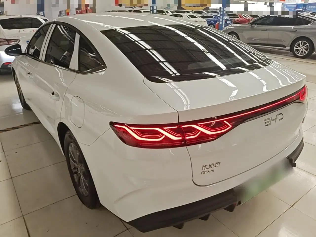 BYD Qin L 2024 DM-i 80KM Leading Model — миниатюра 4