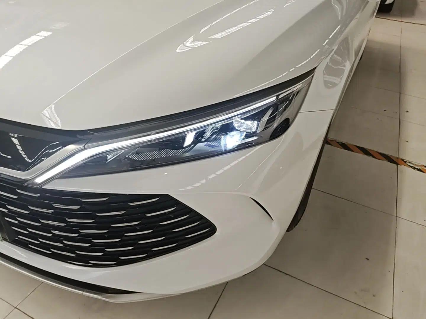 BYD Qin L 2024 DM-i 80KM Leading Model — миниатюра 8
