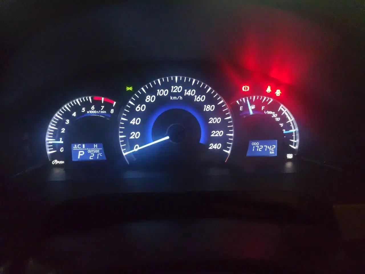 Toyota Camry 2013 2.0G Comfort Edition — миниатюра 12