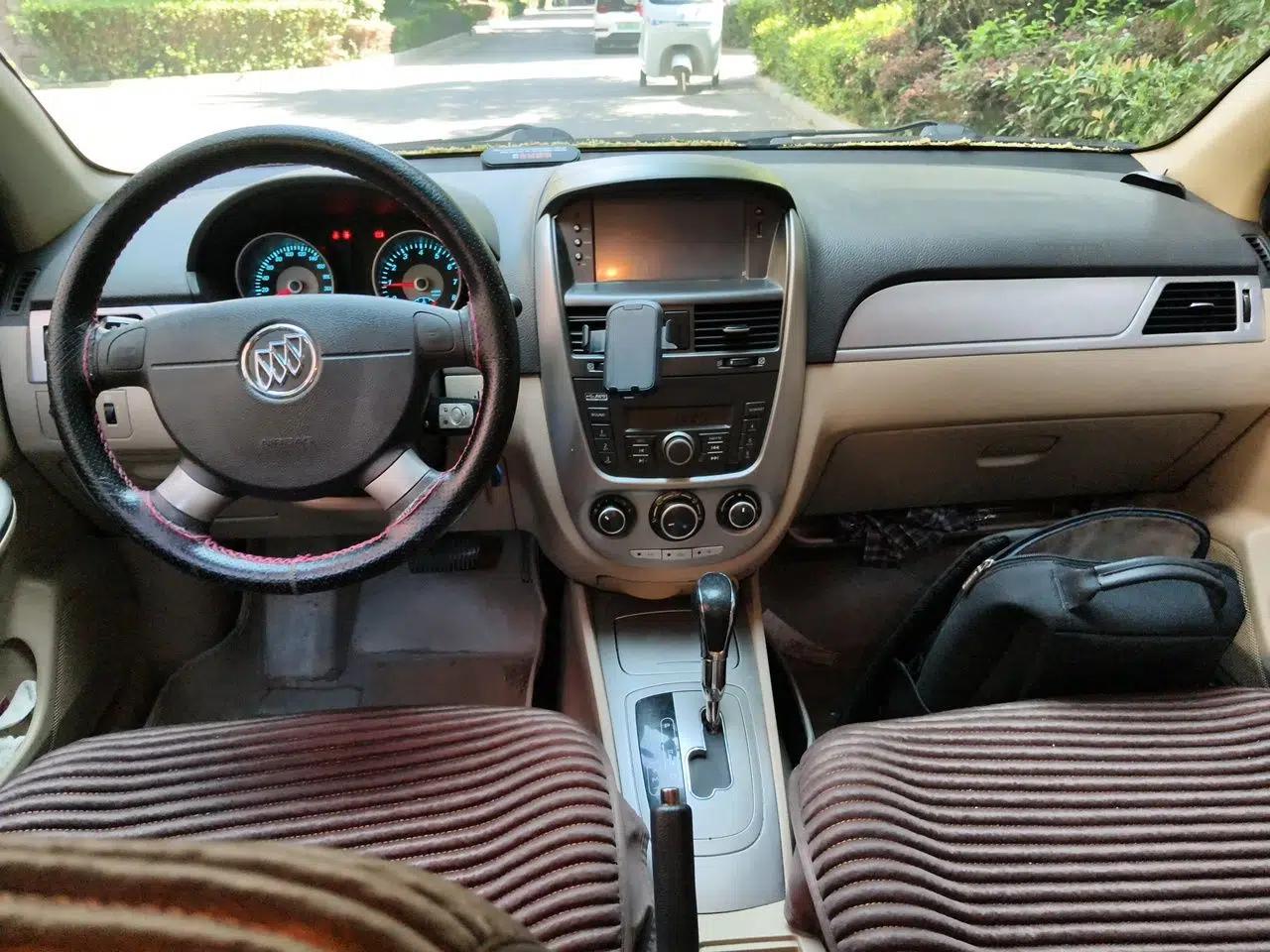 Buick Excelle 2013 1.5L Automatic Classic Model — миниатюра 9