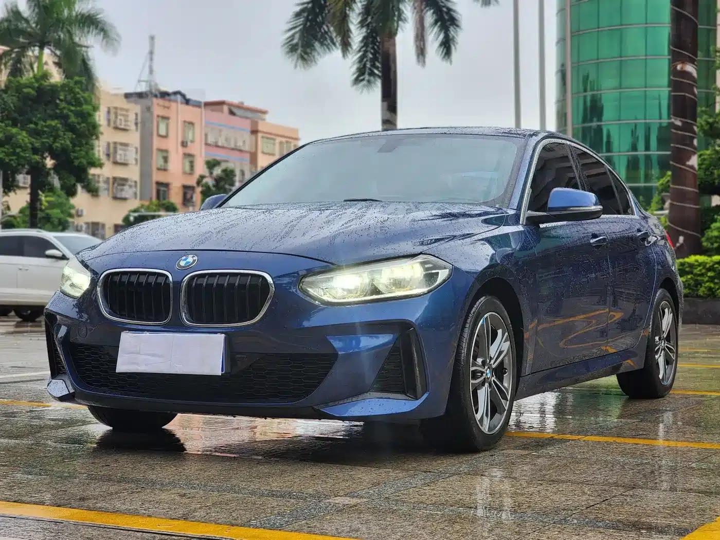 2022 BMW 1 Series 120i M Sport — миниатюра 1