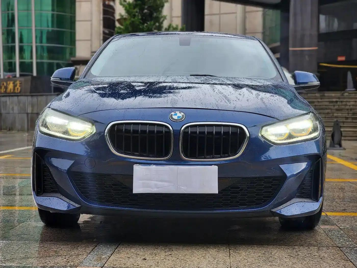 2022 BMW 1 Series 120i M Sport — миниатюра 2
