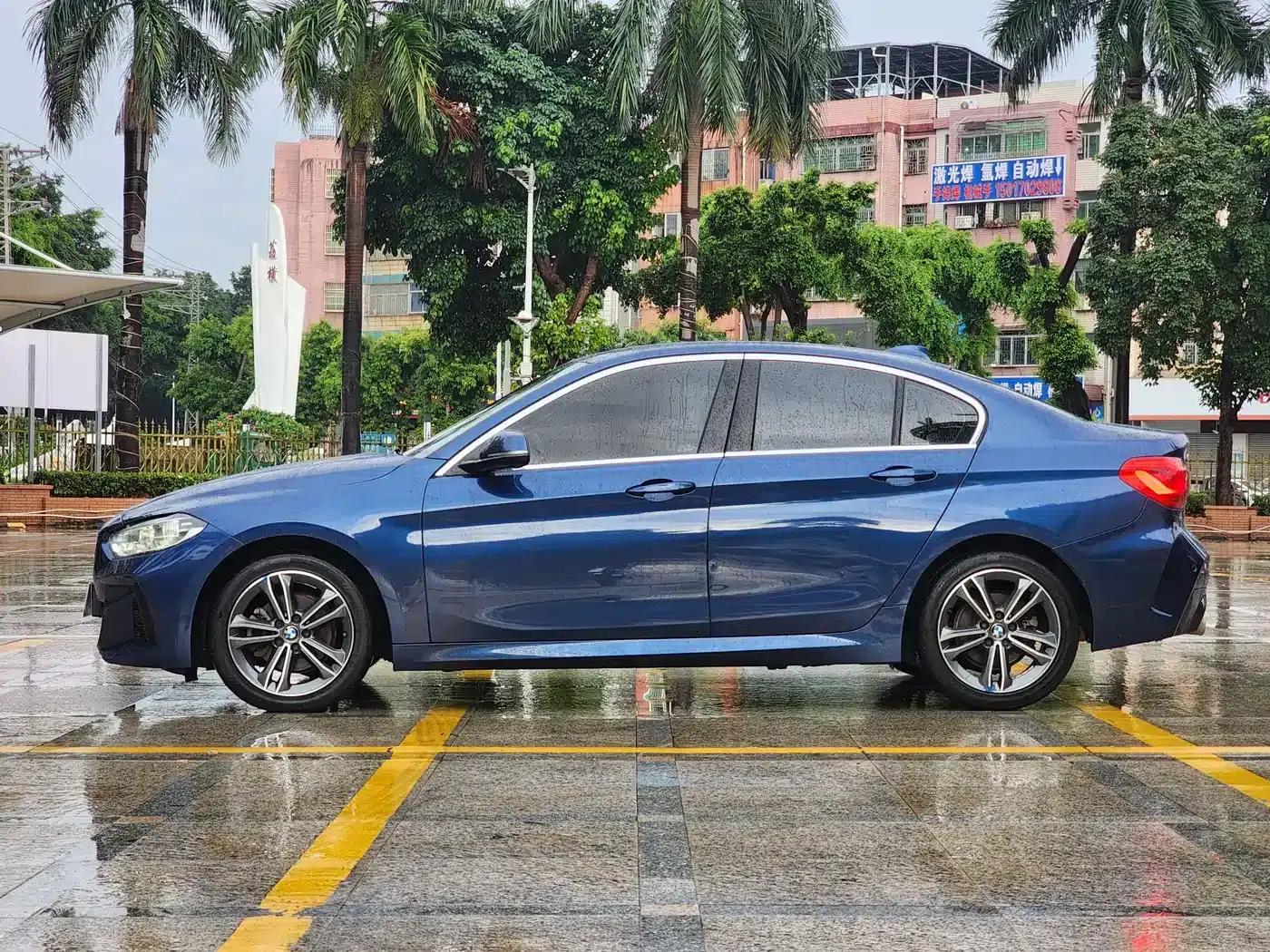 2022 BMW 1 Series 120i M Sport — миниатюра 4