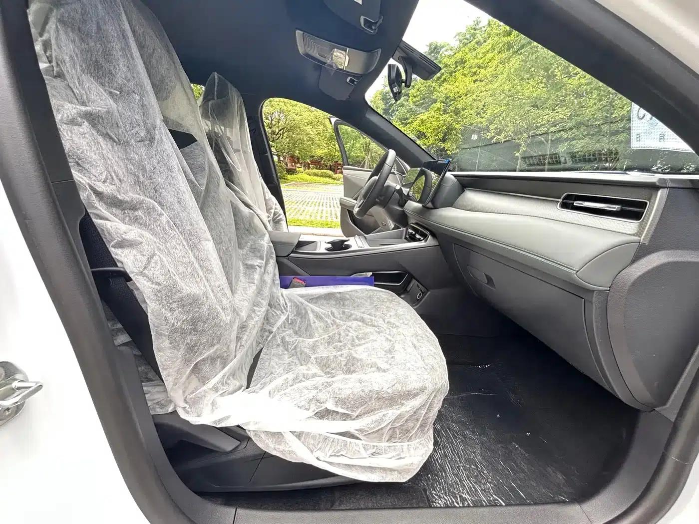 Qin PLUS 2026 DM-i 128KM Progressive Edition — миниатюра 6