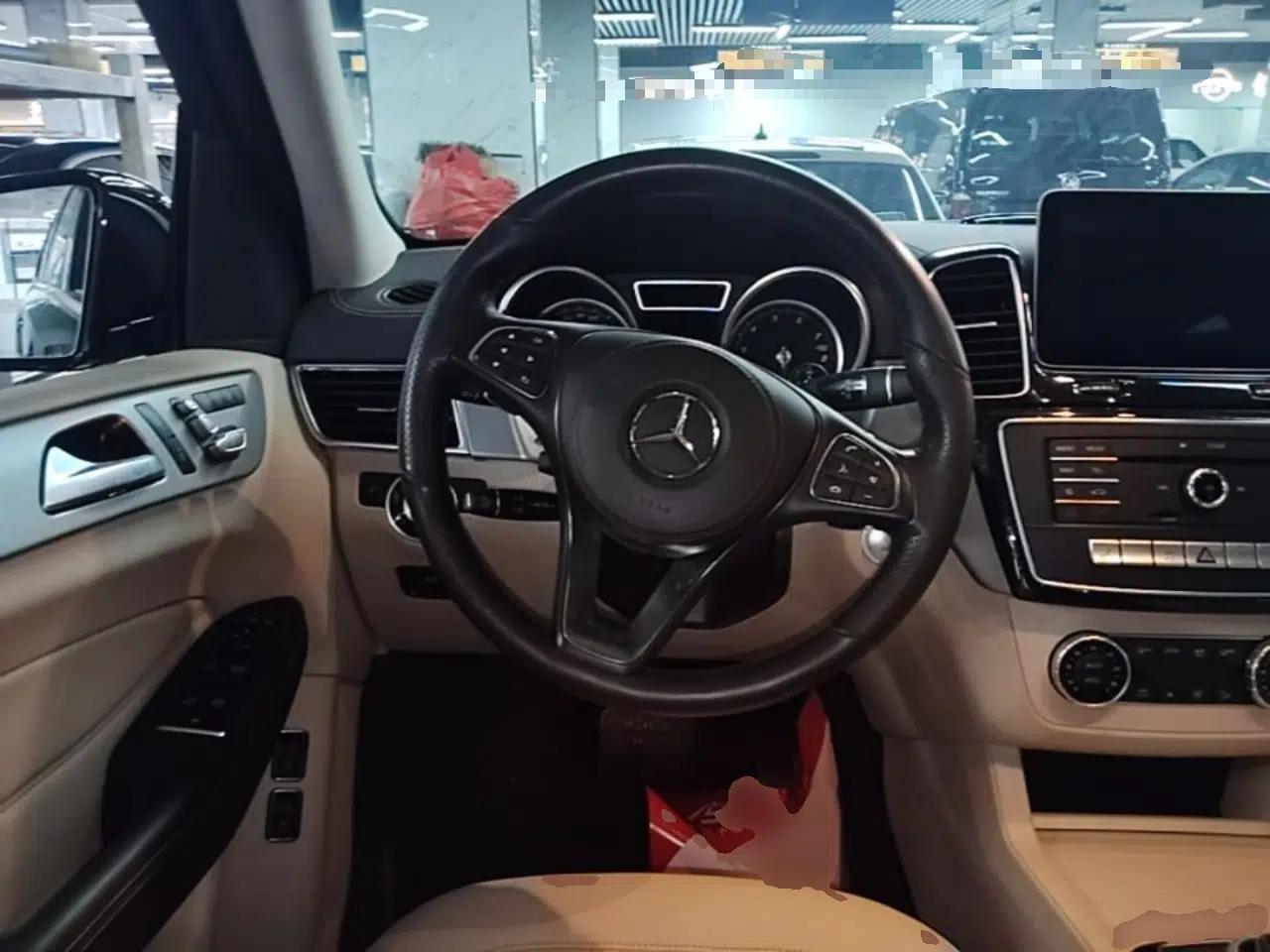 Mercedes-Benz GLS 2016 GLS 400 4MATIC Dynamic Model — миниатюра 13