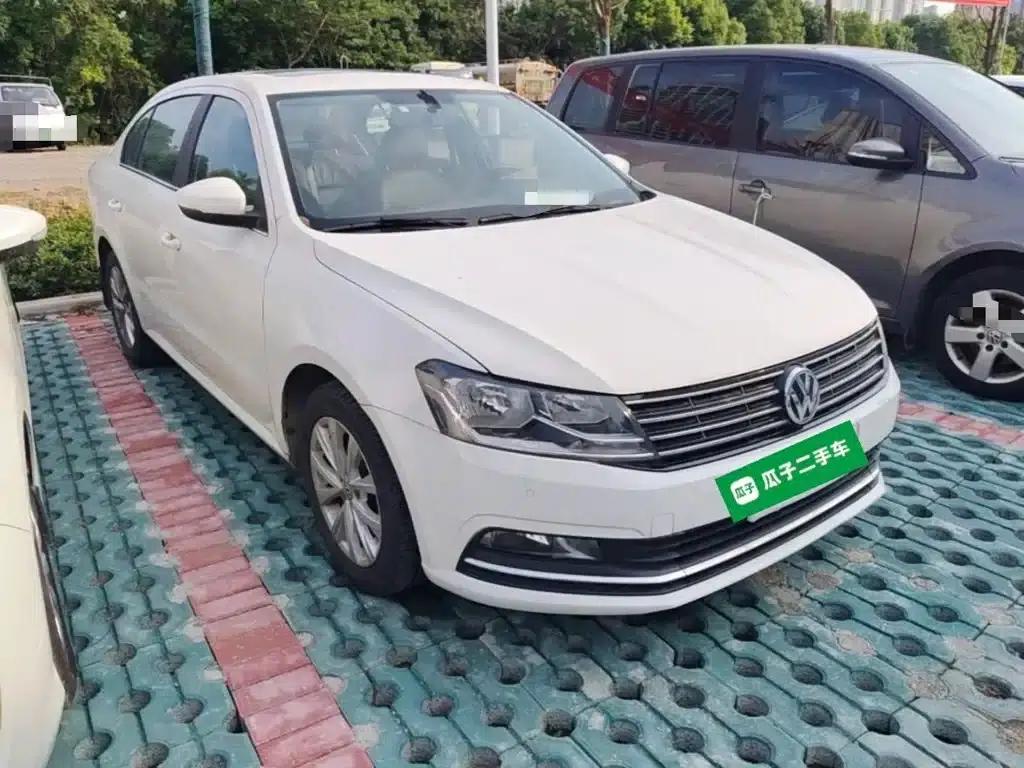 2015 Volkswagen Lavida 1.6L Automatic Comfort Edition — миниатюра 4