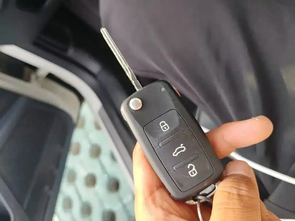 2015 Volkswagen Lavida 1.6L Automatic Comfort Edition — миниатюра 9