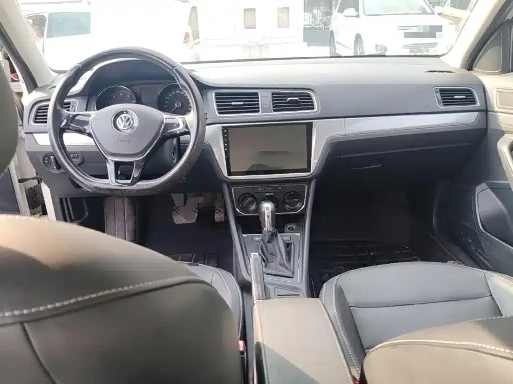 2015 Volkswagen Lavida 1.6L Automatic Comfort Edition — миниатюра 10