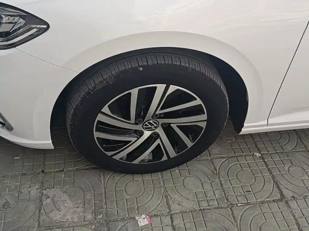 2023 Volkswagen Lavida Facelift 1.5L Automatic Five Million Edition — миниатюра 23