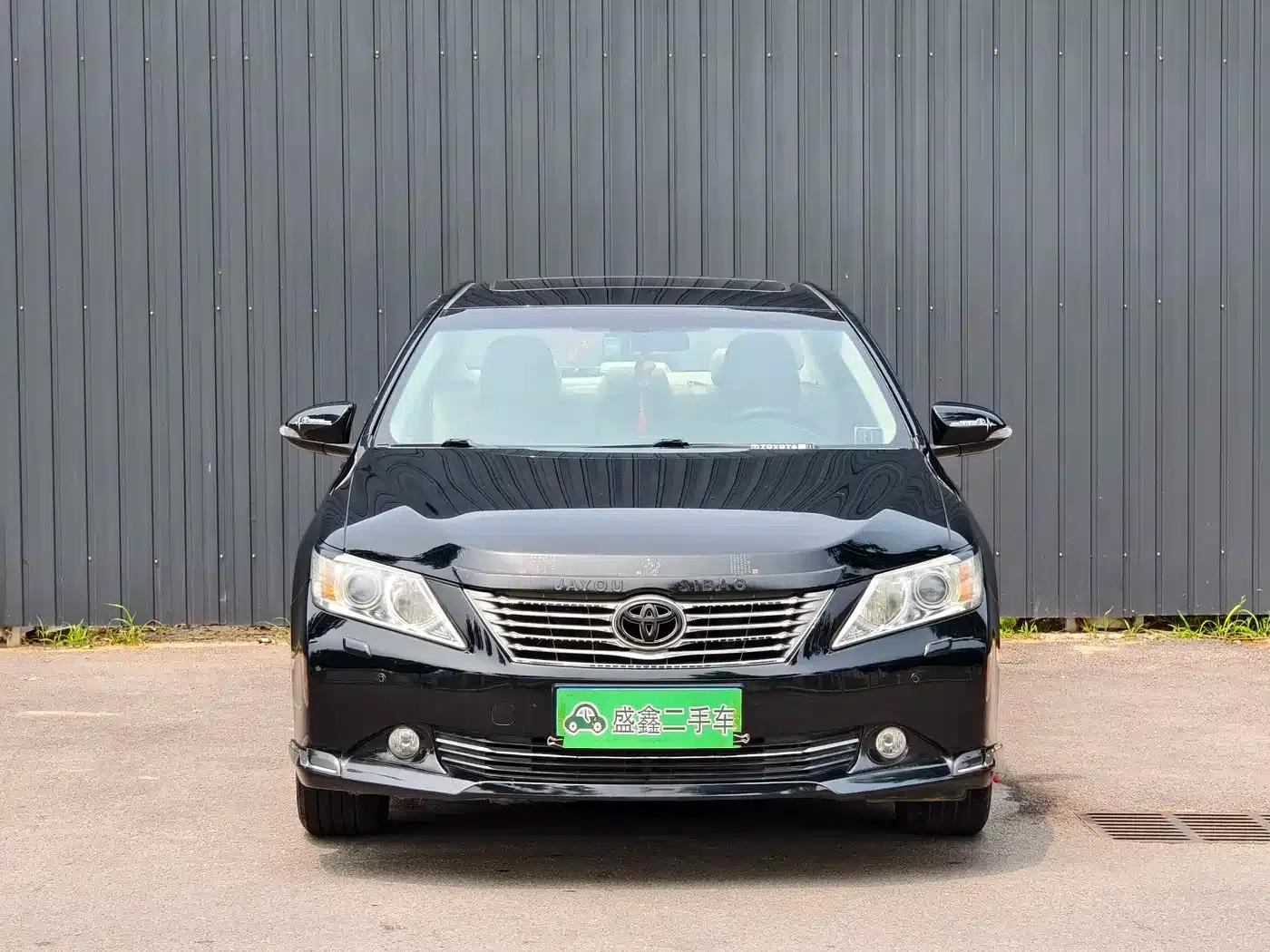 2012 Camry 2.5G Luxury Edition — миниатюра 2