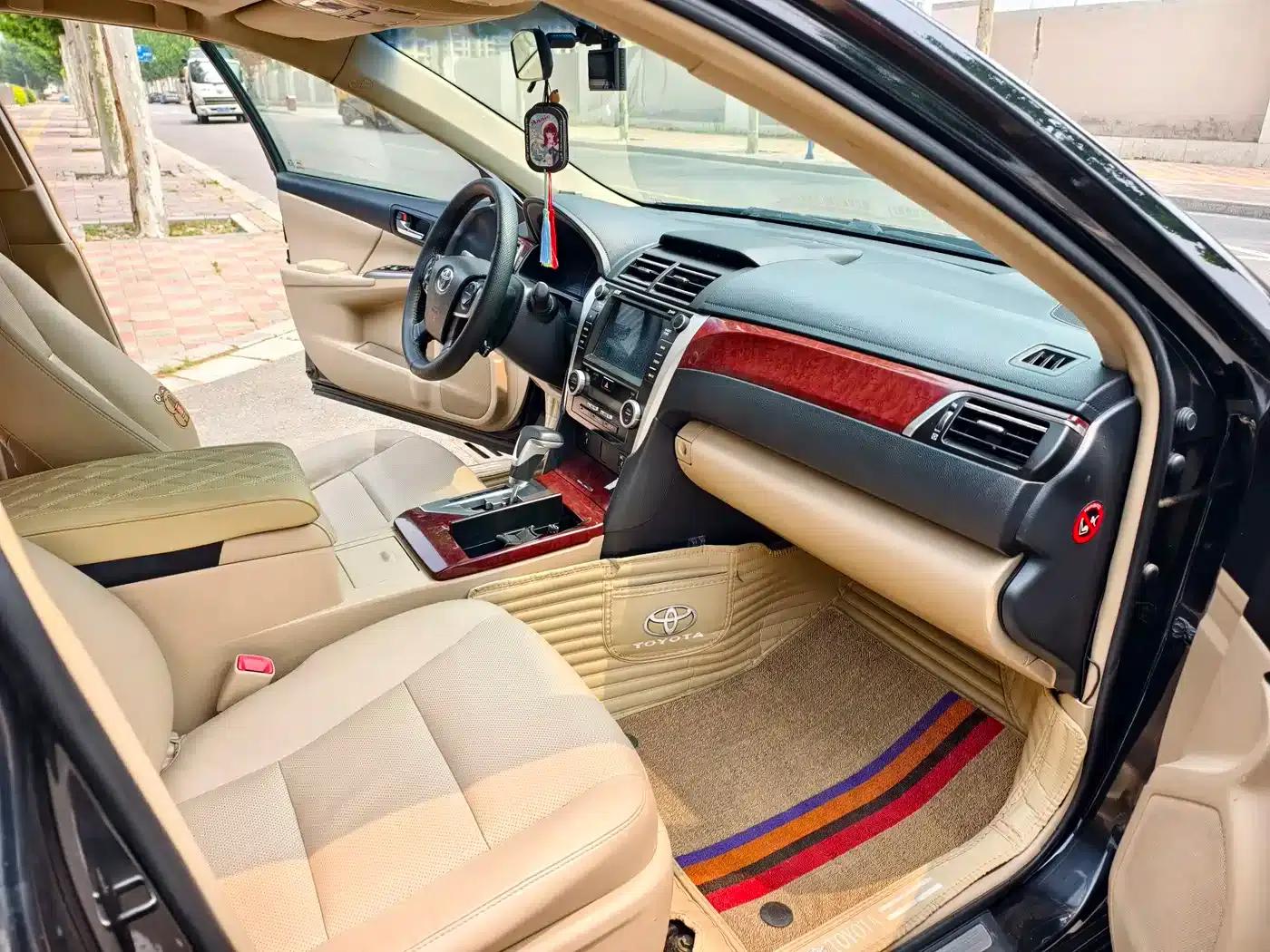 2012 Camry 2.5G Luxury Edition — миниатюра 14