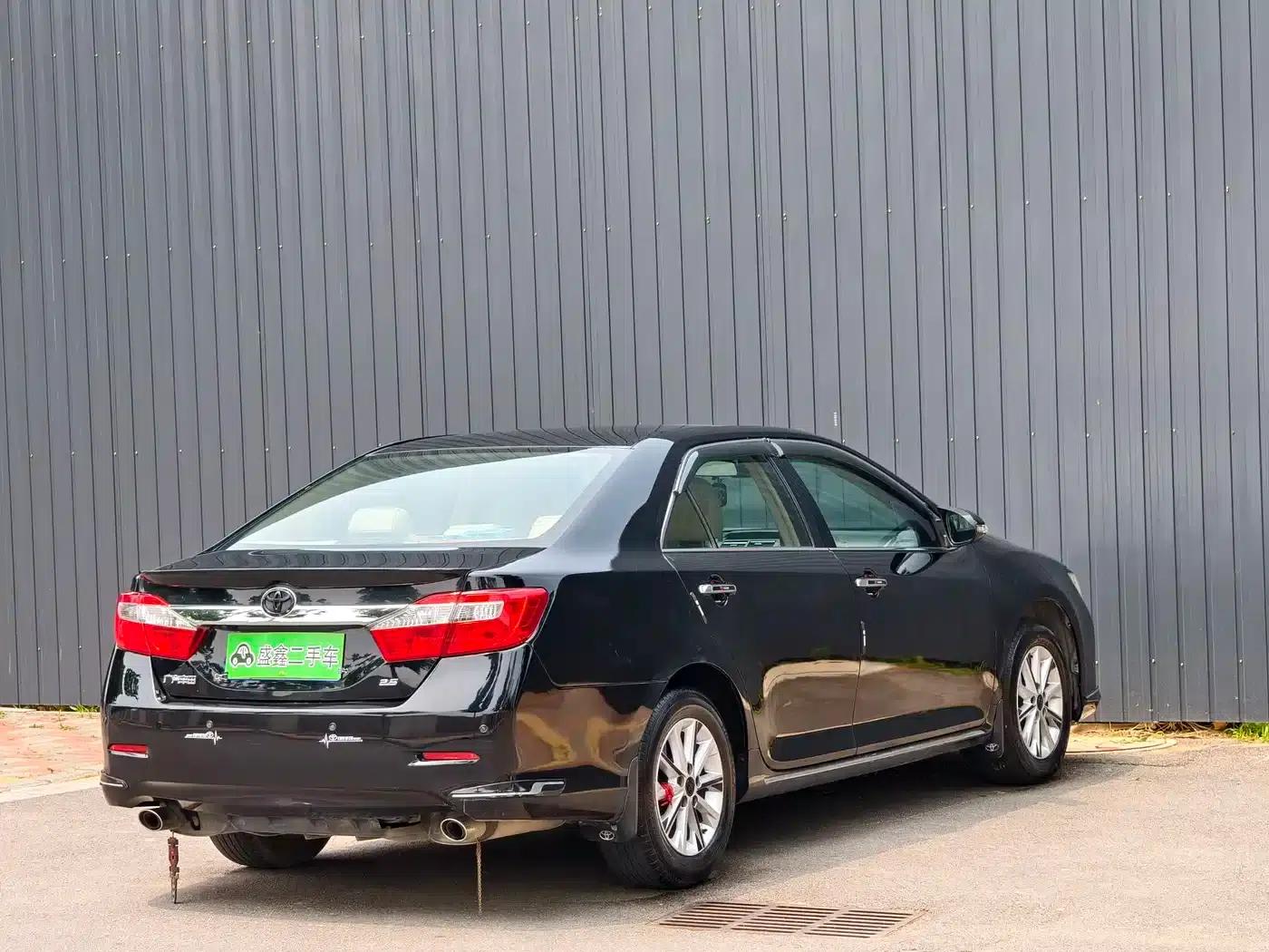 2012 Camry 2.5G Luxury Edition — миниатюра 23