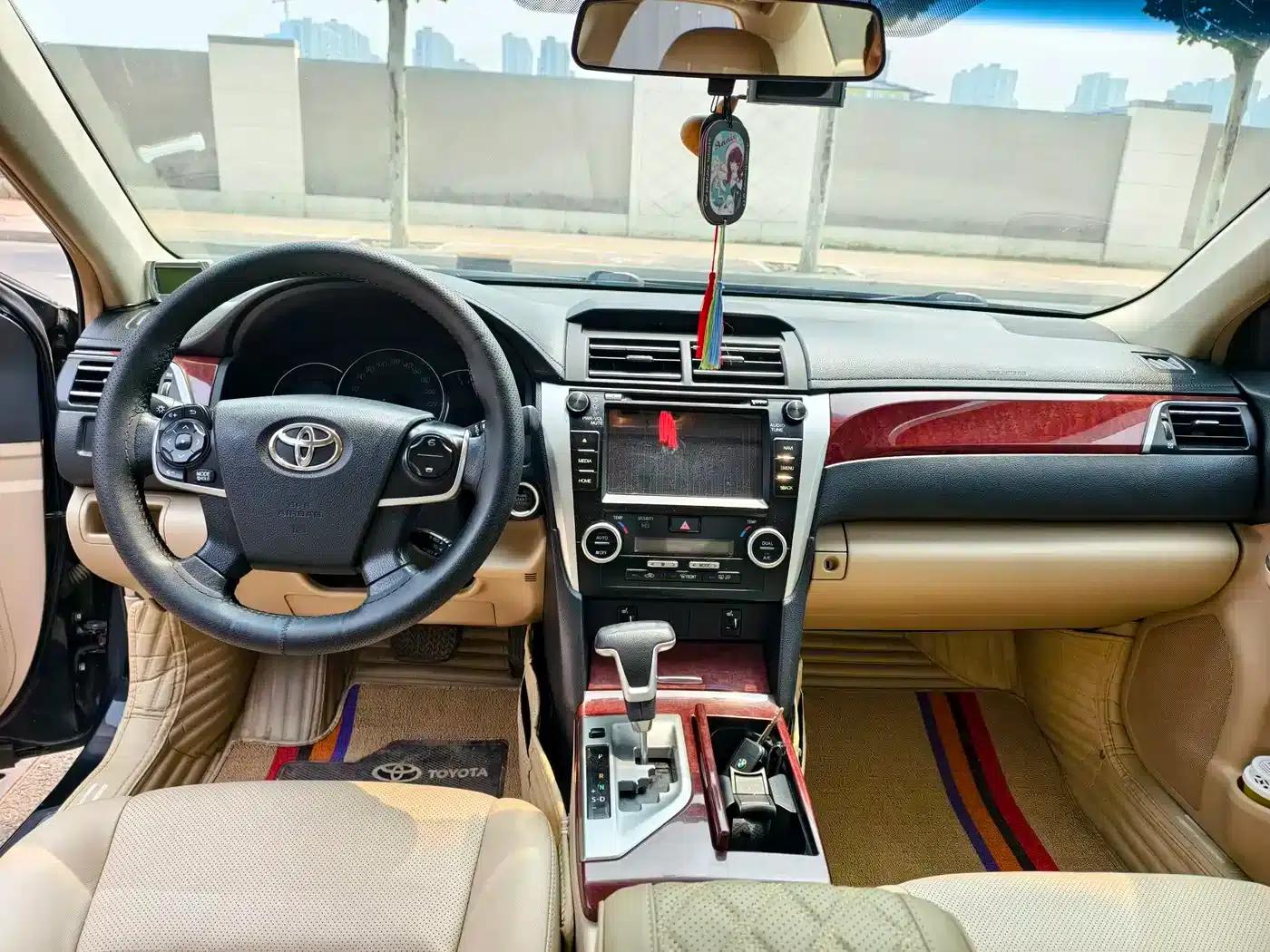 2012 Camry 2.5G Luxury Edition — миниатюра 9