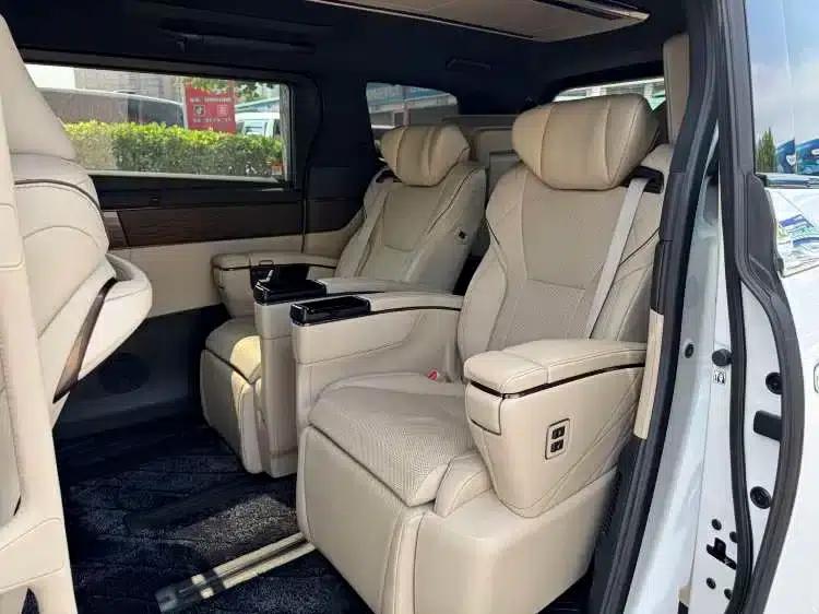2024 Alphard Hybrid 2.5L Premium Edition — миниатюра 7