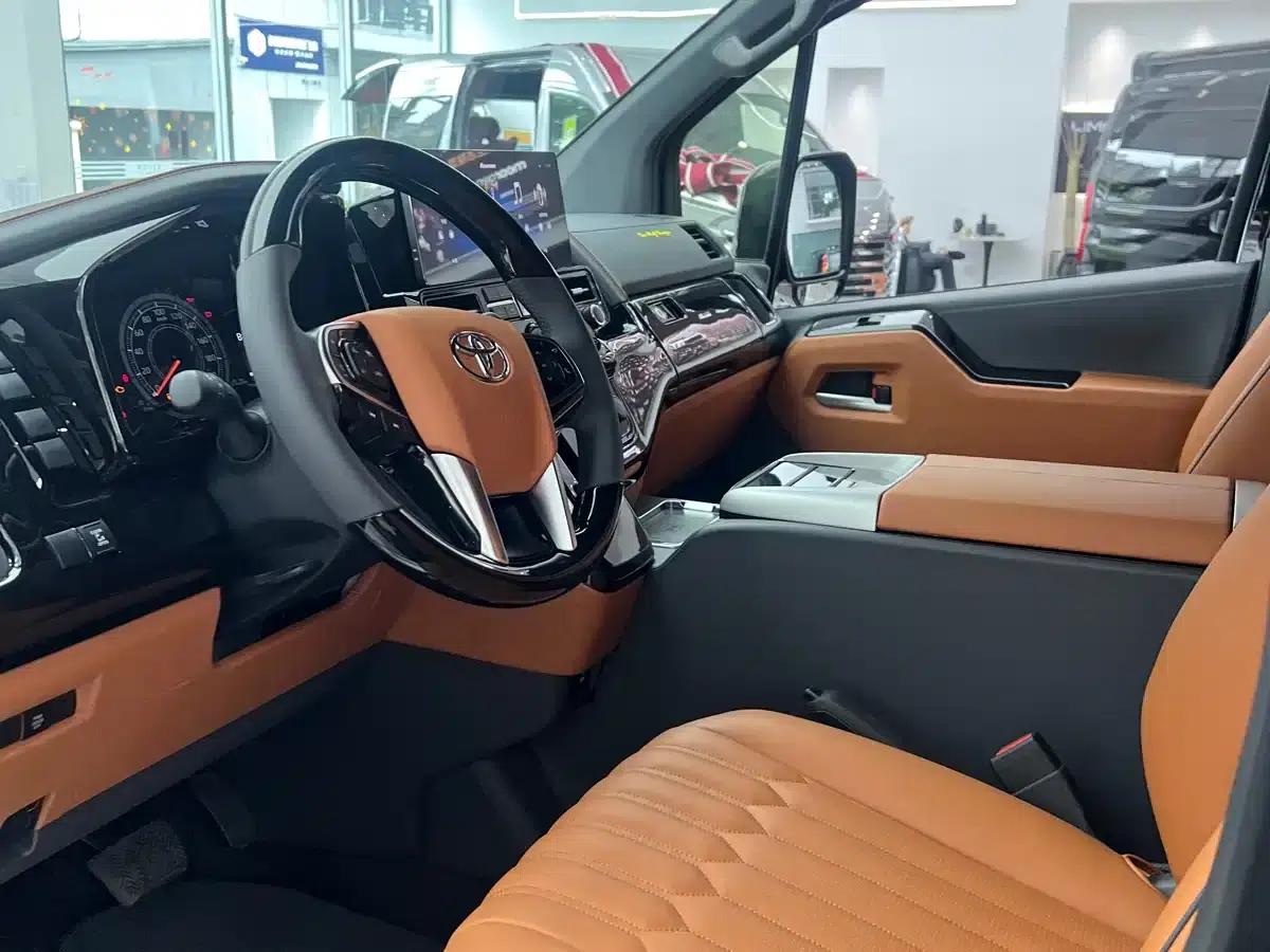 2025 HIACE 3.5L Automatic — миниатюра 5