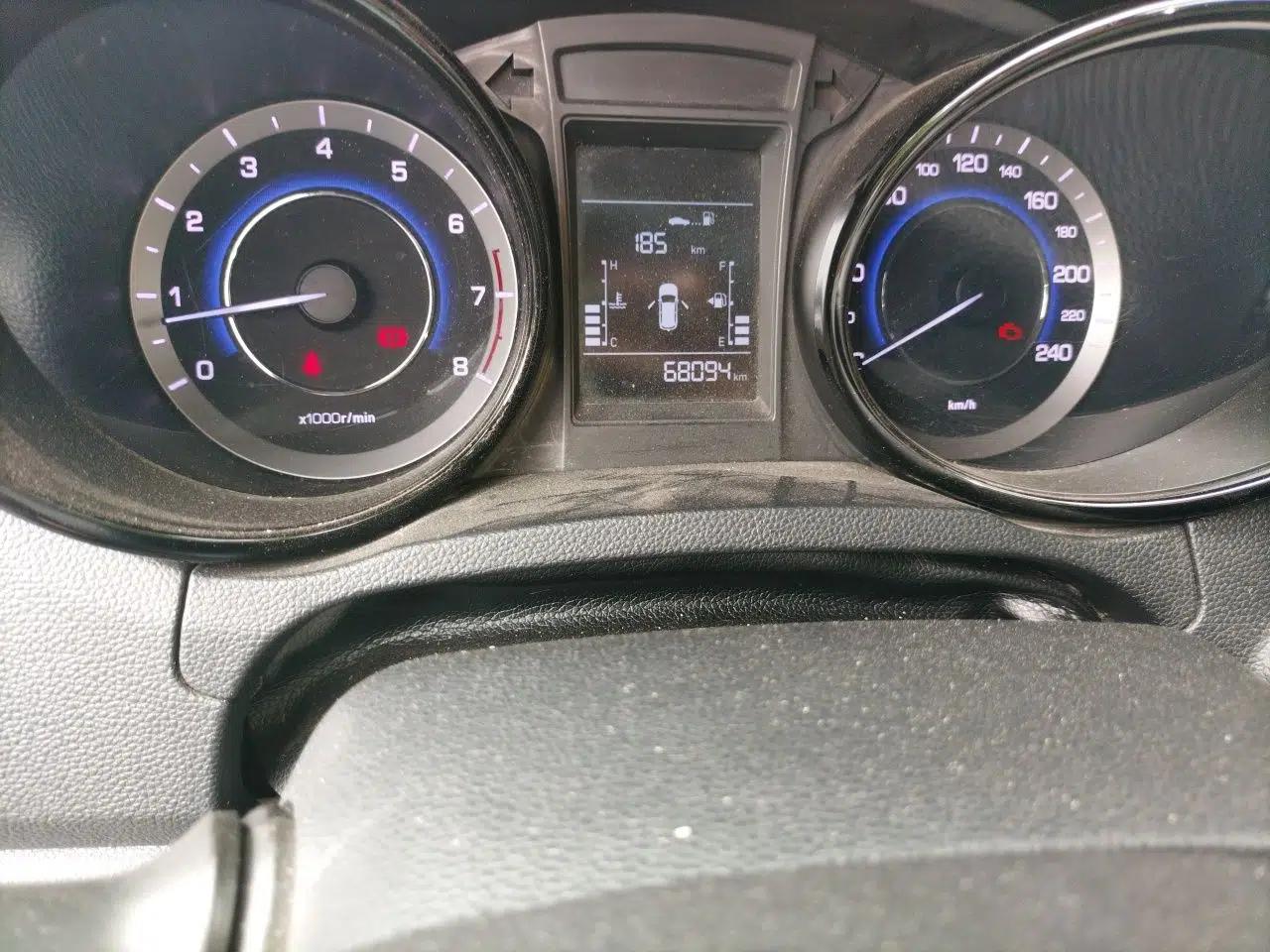 CHANGAN CS15 2016 1.5L Manual Fashion Edition — миниатюра 12