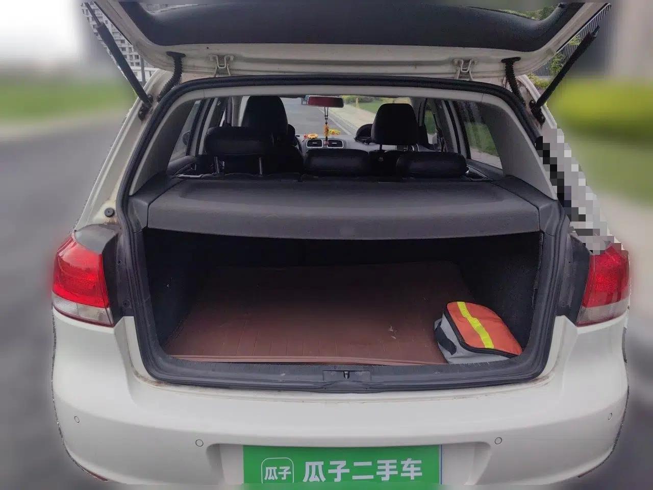 Volkswagen Golf 2014 1.6L Automatic Comfort Model — миниатюра 19