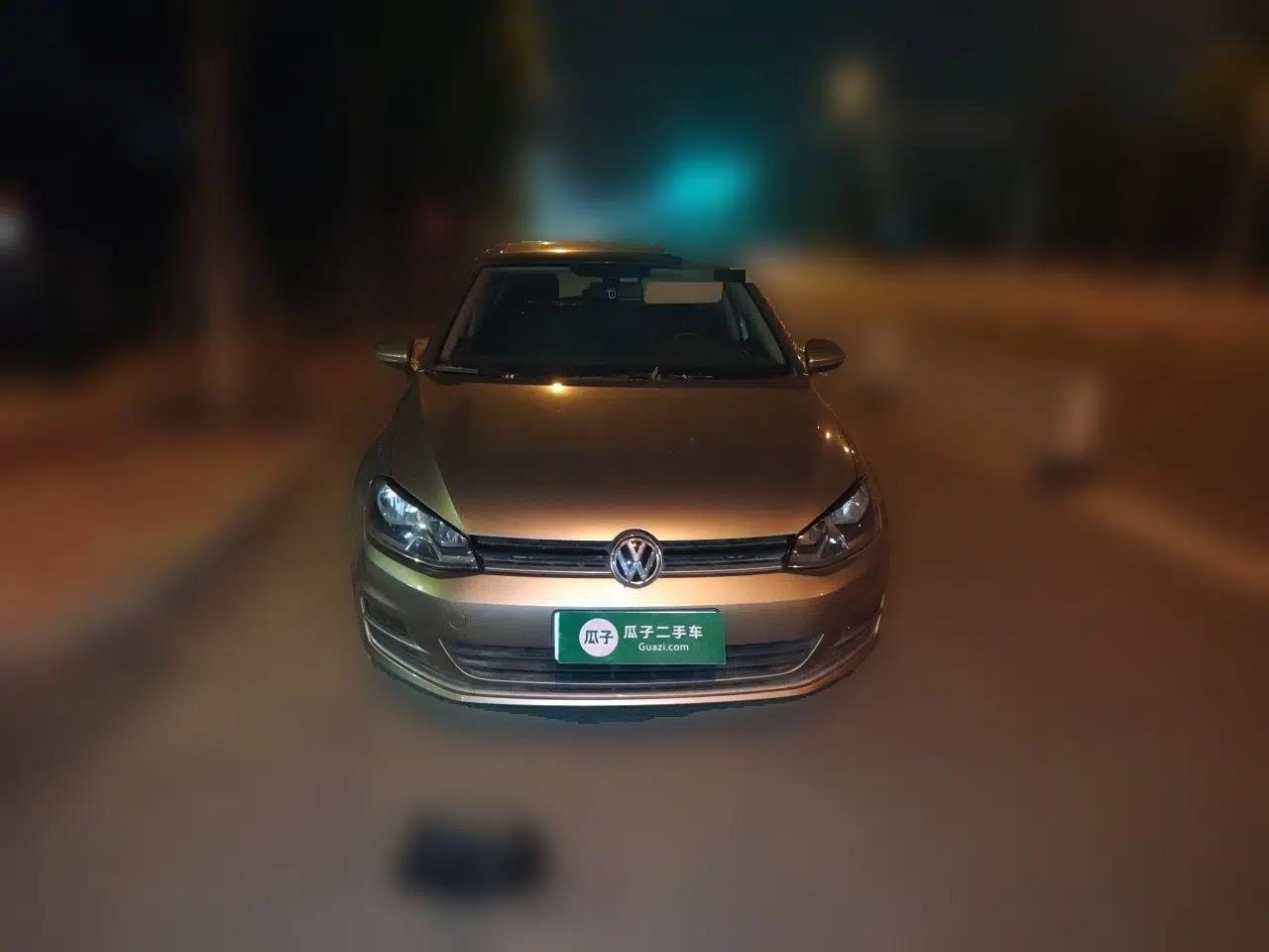 Volkswagen Golf 2015 1.6L Automatic Comfort Model — миниатюра 2