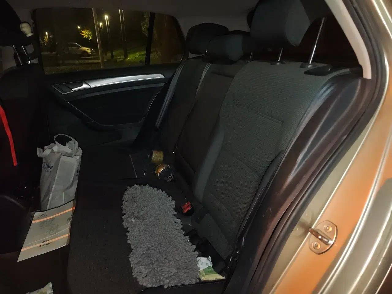 Volkswagen Golf 2015 1.6L Automatic Comfort Model — миниатюра 17