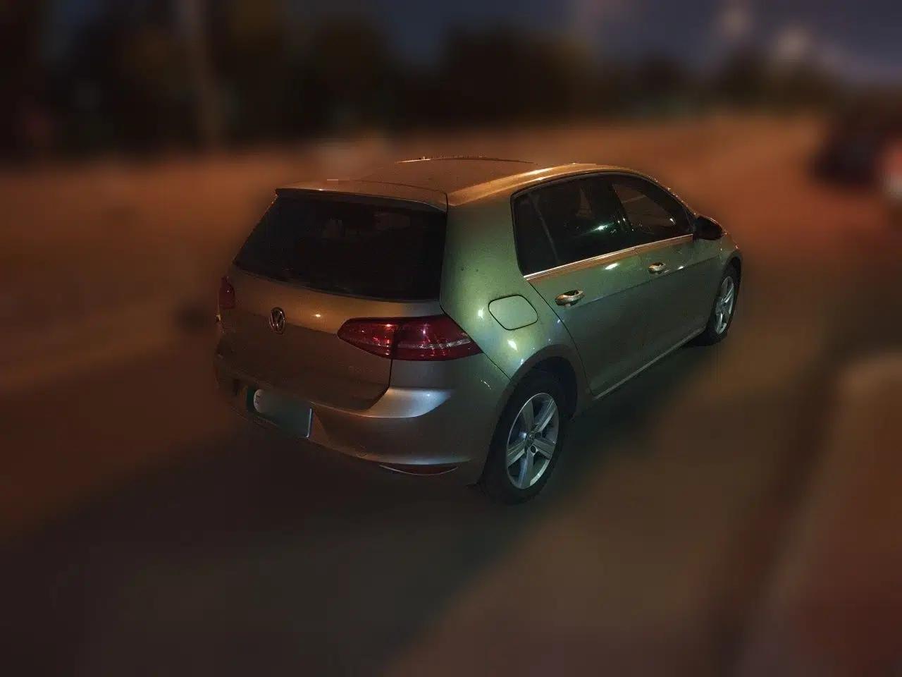 Volkswagen Golf 2015 1.6L Automatic Comfort Model — миниатюра 6