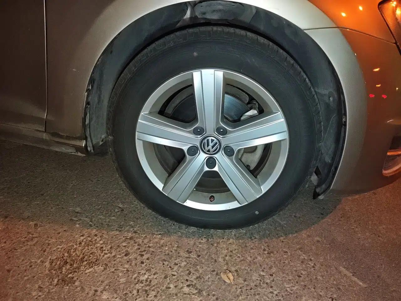Volkswagen Golf 2015 1.6L Automatic Comfort Model — миниатюра 8