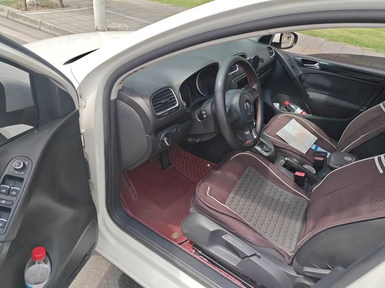 Volkswagen Golf 2012 1.6L Automatic Comfort Model — миниатюра 16