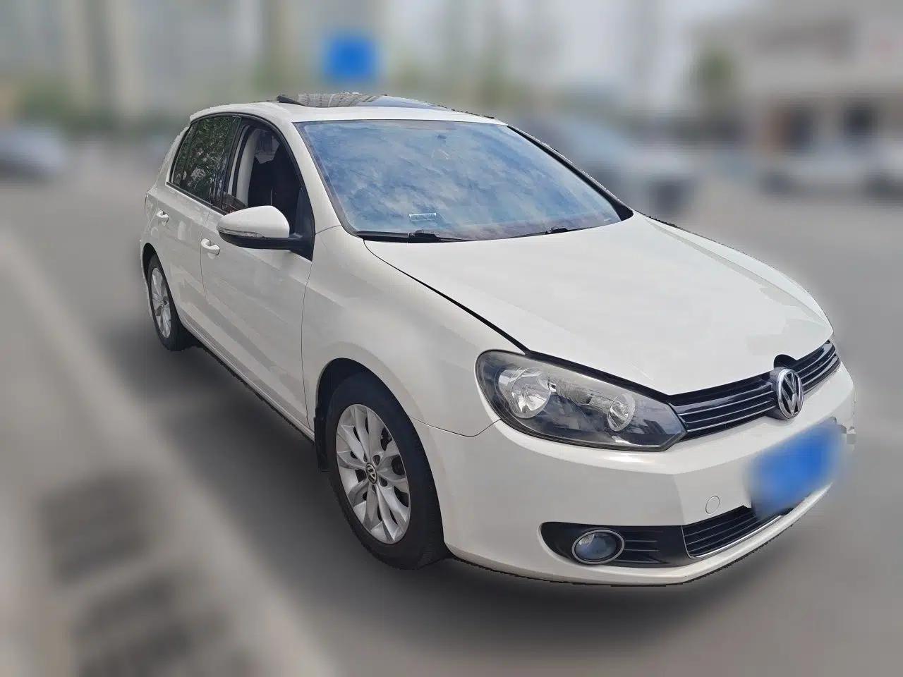 Volkswagen Golf 2012 1.6L Automatic Comfort Model — миниатюра 3