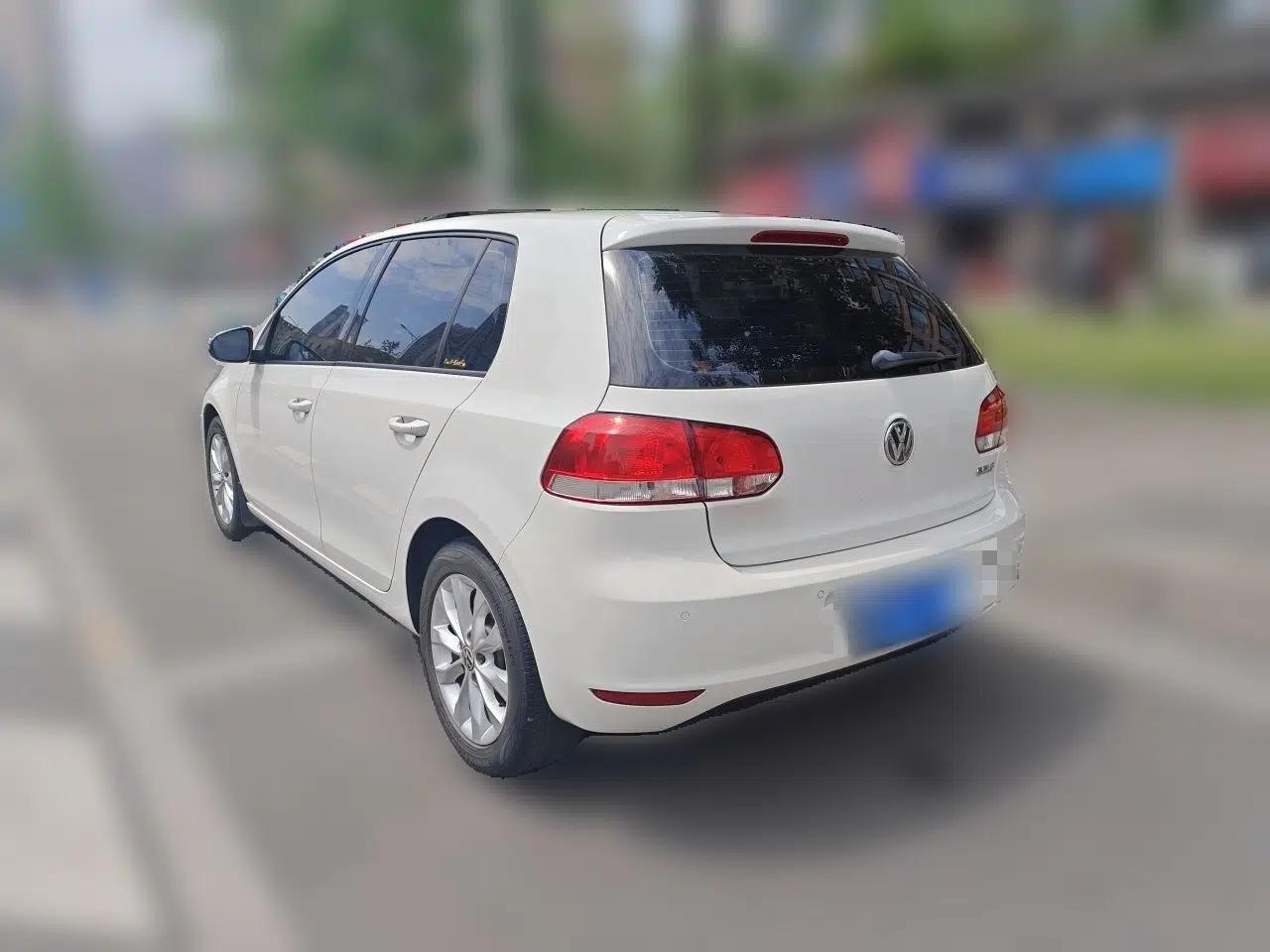 Volkswagen Golf 2012 1.6L Automatic Comfort Model — миниатюра 4