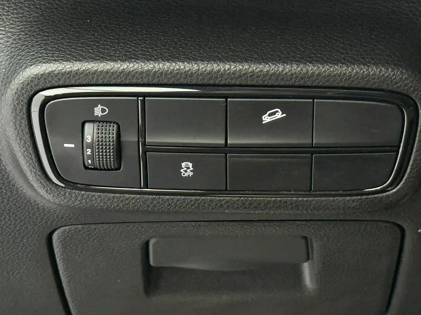 Trumpchi M6 2021 270T DCT Elite Edition (7-seater) — миниатюра 22