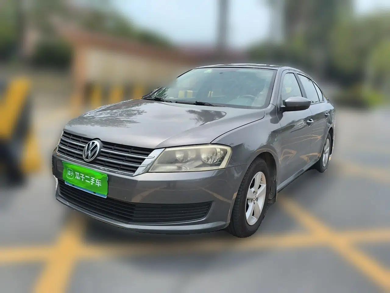 Volkswagen Lavida 2013 Revised Classic 1.6L Automatic Fashion Edition — миниатюра 1