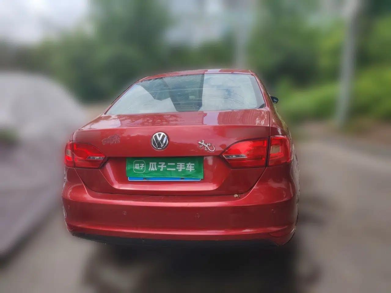 Volkswagen Sagitar 2012 1.6L Automatic Fashion Edition — миниатюра 5