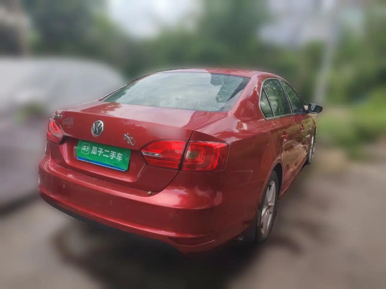 Volkswagen Sagitar 2012 1.6L Automatic Fashion Edition — миниатюра 6
