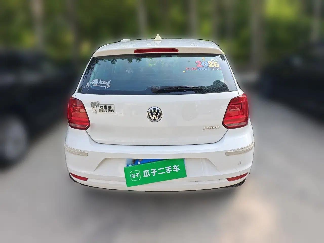 Volkswagen Polo 2016 1.4L Manual Fashion Model — миниатюра 5