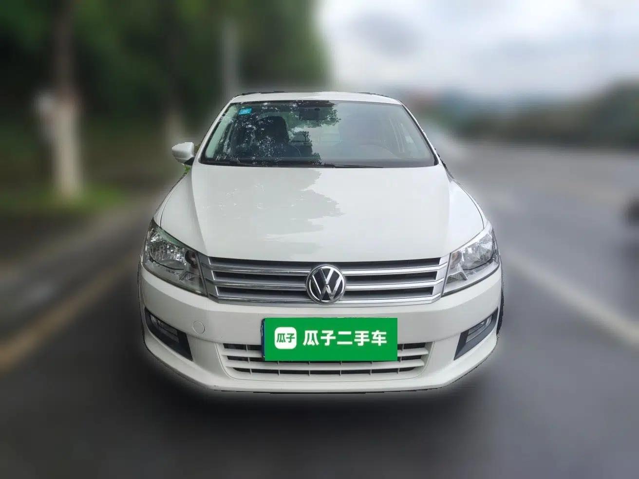 Volkswagen Santana 2015 1.6L Manual Comfort Edition — миниатюра 2