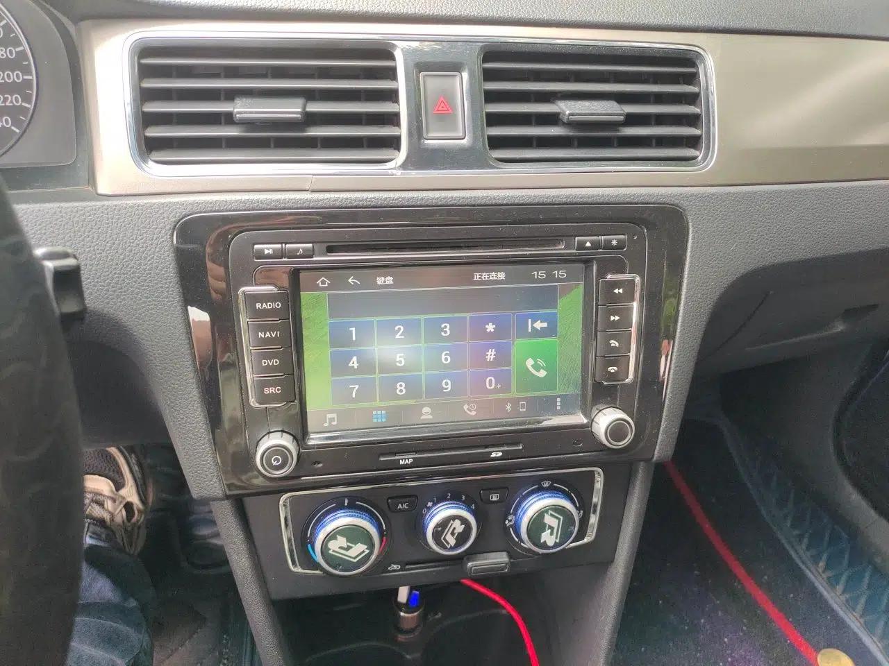 Volkswagen Santana 2015 1.6L Manual Comfort Edition — миниатюра 13