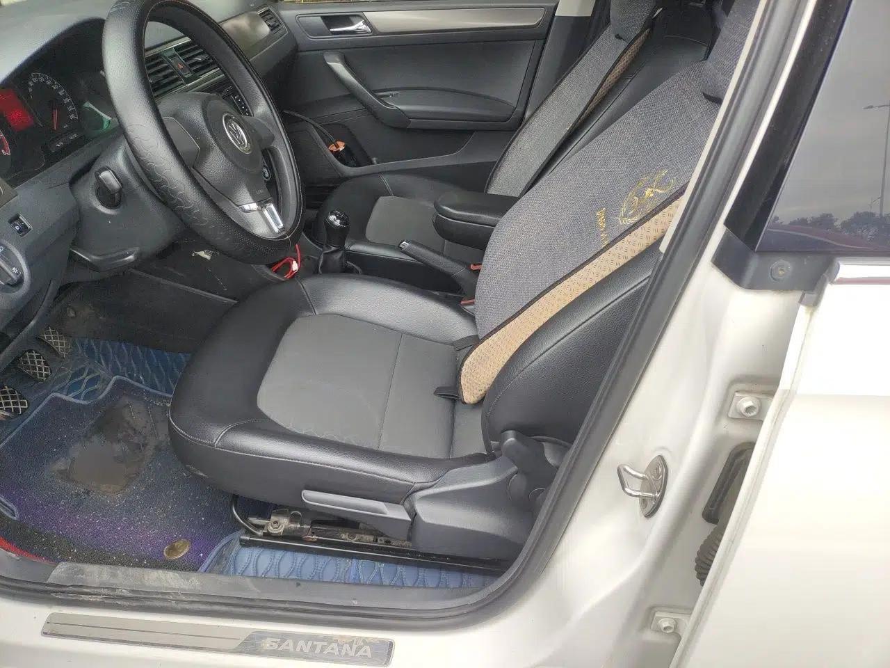 Volkswagen Santana 2015 1.6L Manual Comfort Edition — миниатюра 15