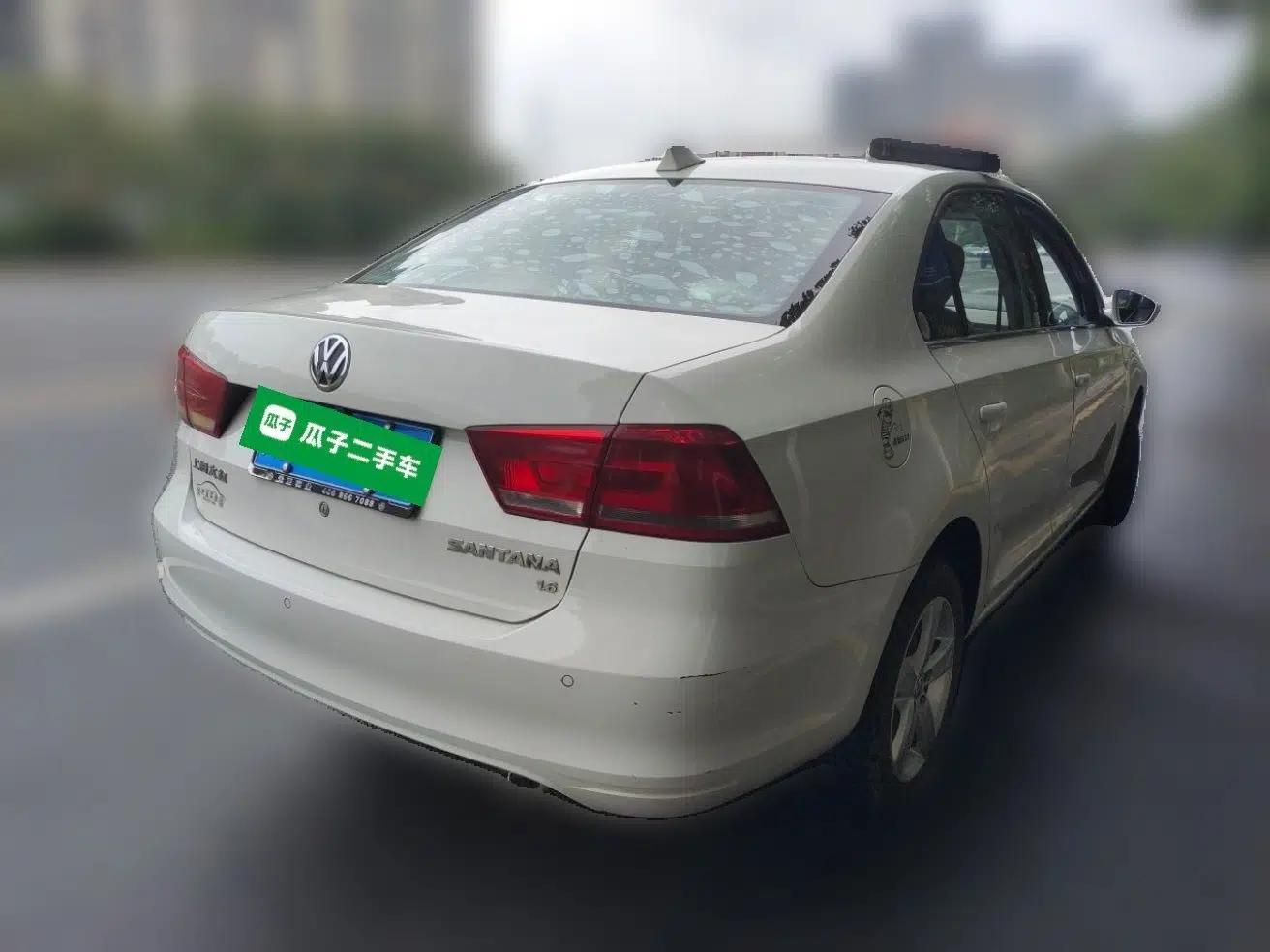 Volkswagen Santana 2015 1.6L Manual Comfort Edition — миниатюра 6