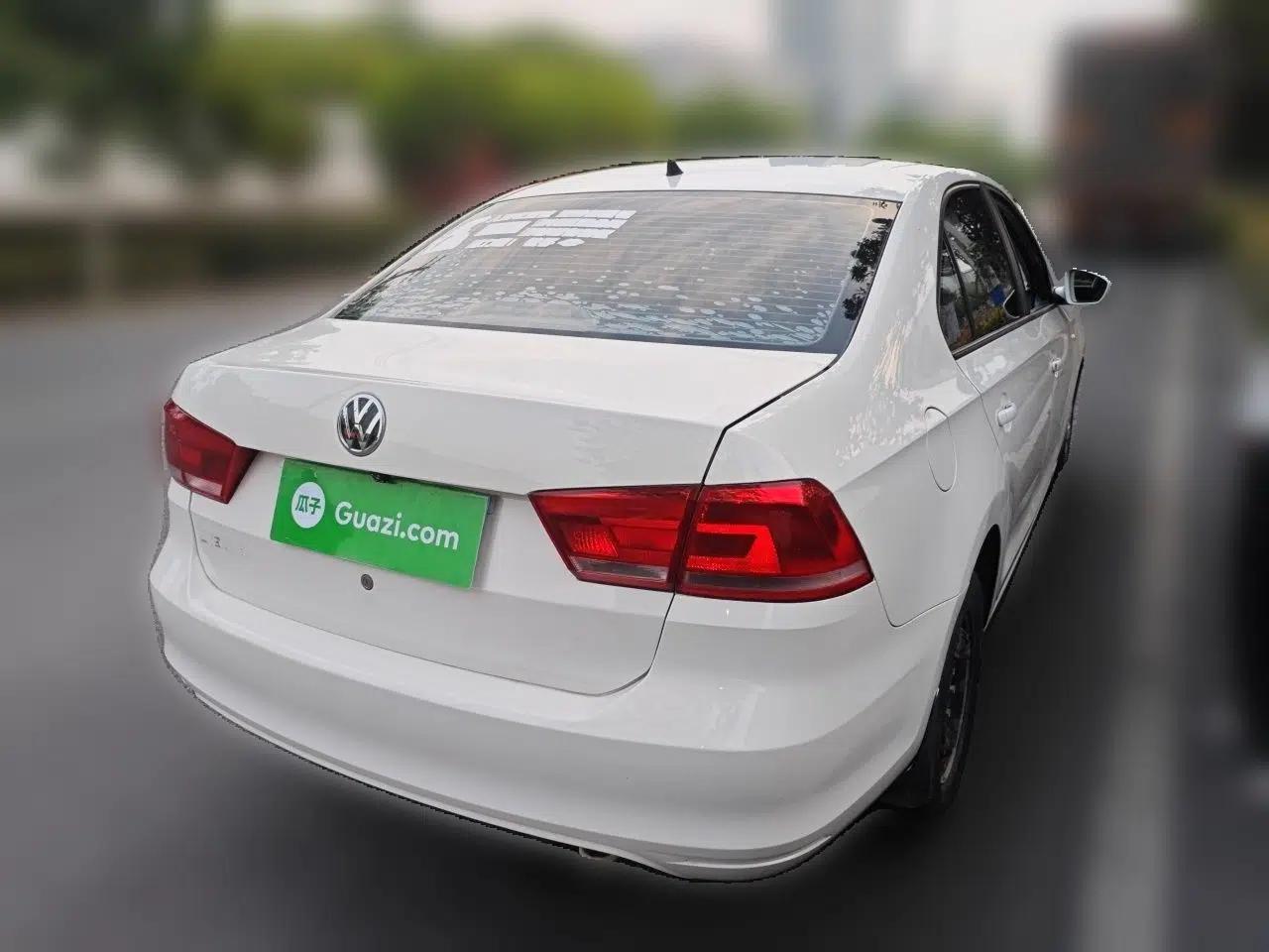 Volkswagen Santana 2015 1.4L Manual Fashion Edition — миниатюра 6