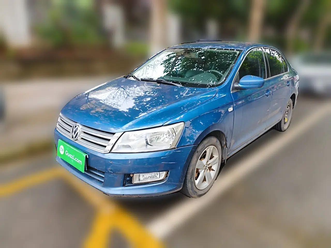 Volkswagen Santana 2013 1.6L Manual Comfort Edition — миниатюра 1