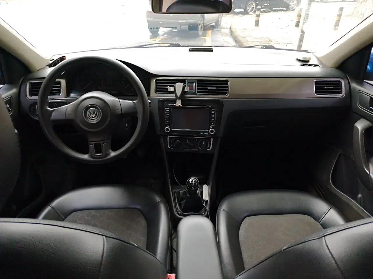 Volkswagen Santana 2013 1.6L Manual Comfort Edition — миниатюра 9