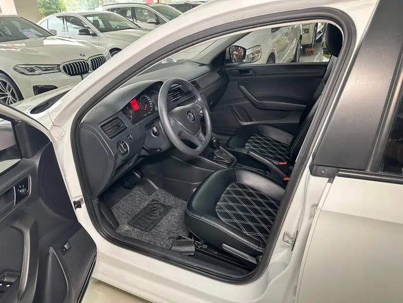 Volkswagen Santana 2021 1.5L Automatic Fashion Edition — миниатюра 23