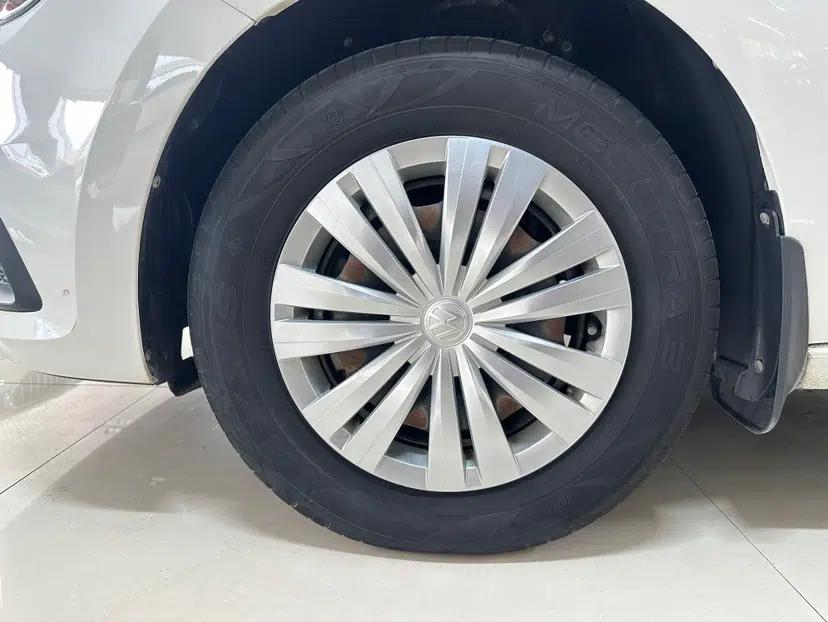 Volkswagen Santana 2021 1.5L Automatic Fashion Edition — миниатюра 10