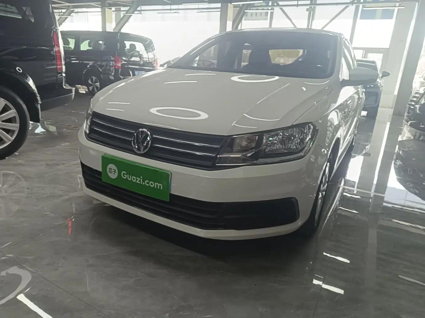 Volkswagen Santana 2019 1.5L Automatic Comfort Edition China VI Standard — миниатюра 1