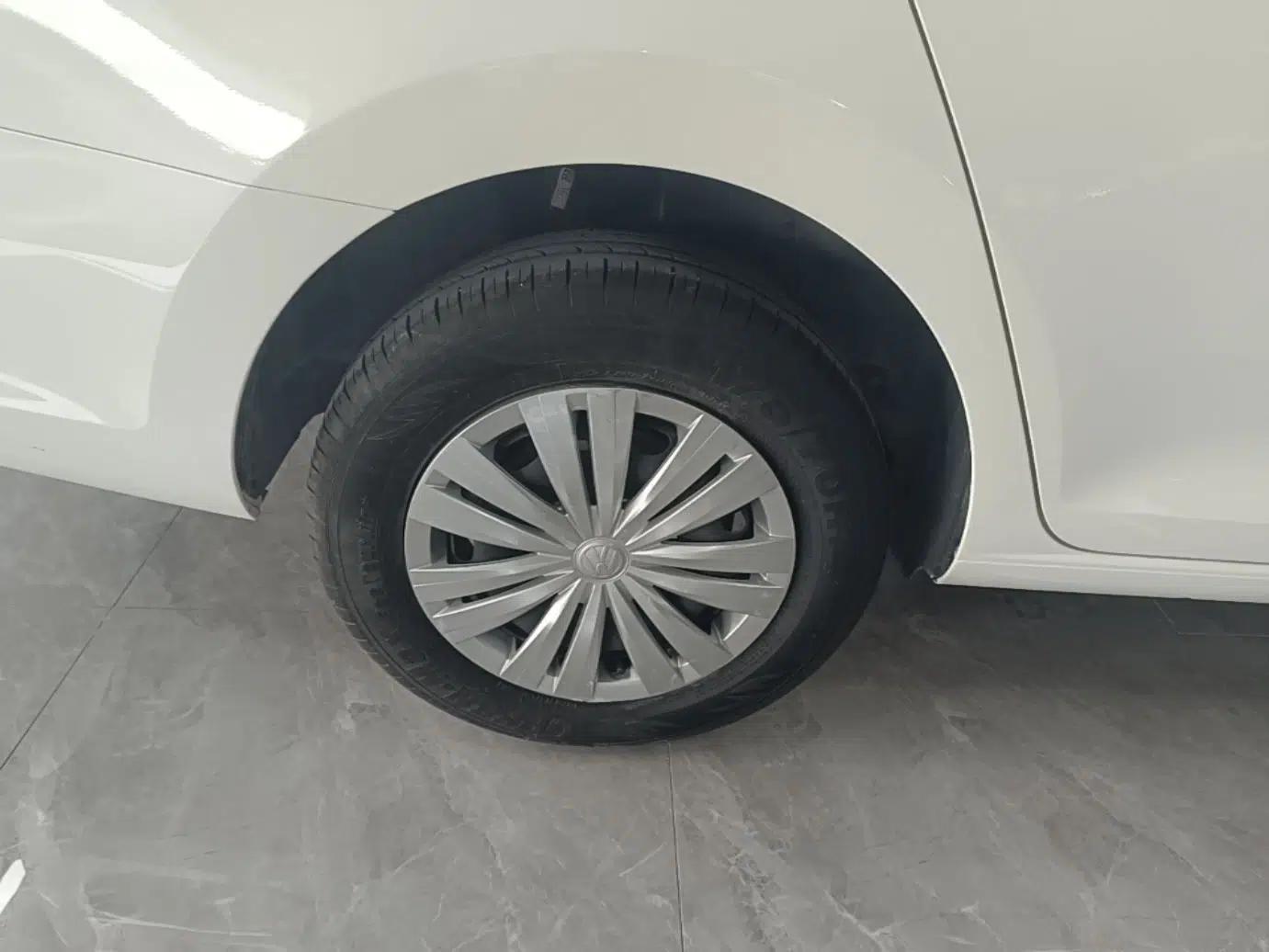 Volkswagen Santana 2019 1.5L Automatic Comfort Edition China VI Standard — миниатюра 11
